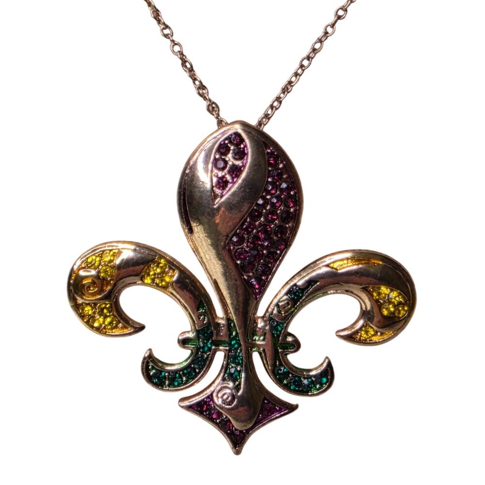 Vintage Necklace Fleur de Lis Multicolor Pendant on Small Chain 17 Inch